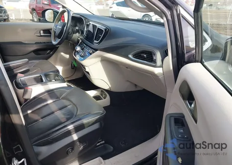 2019 Chrysler Pacifica Limited from USA, damaged, VIN 2C4RC1GG2KR574910